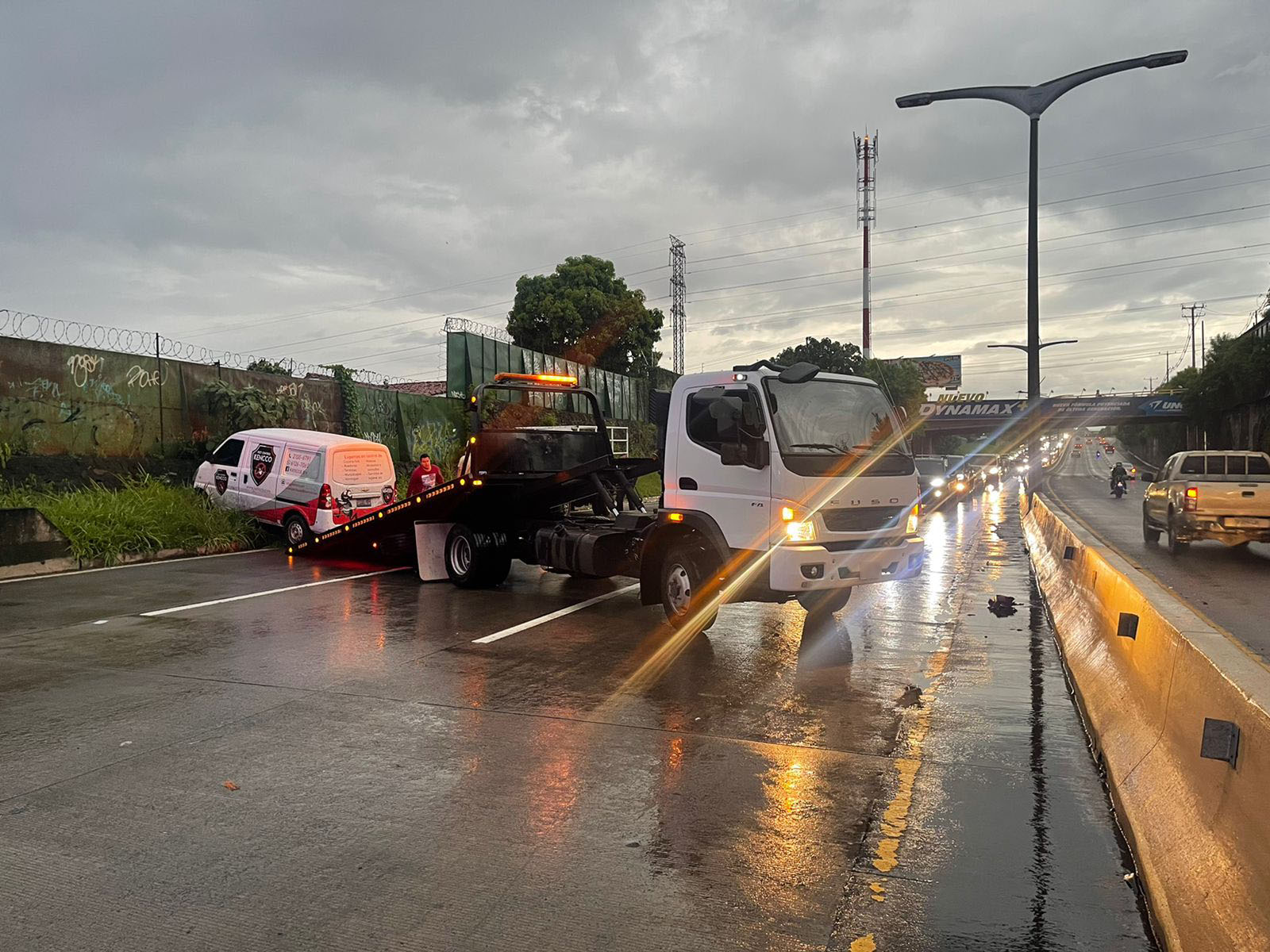 Gruas en El Salvador